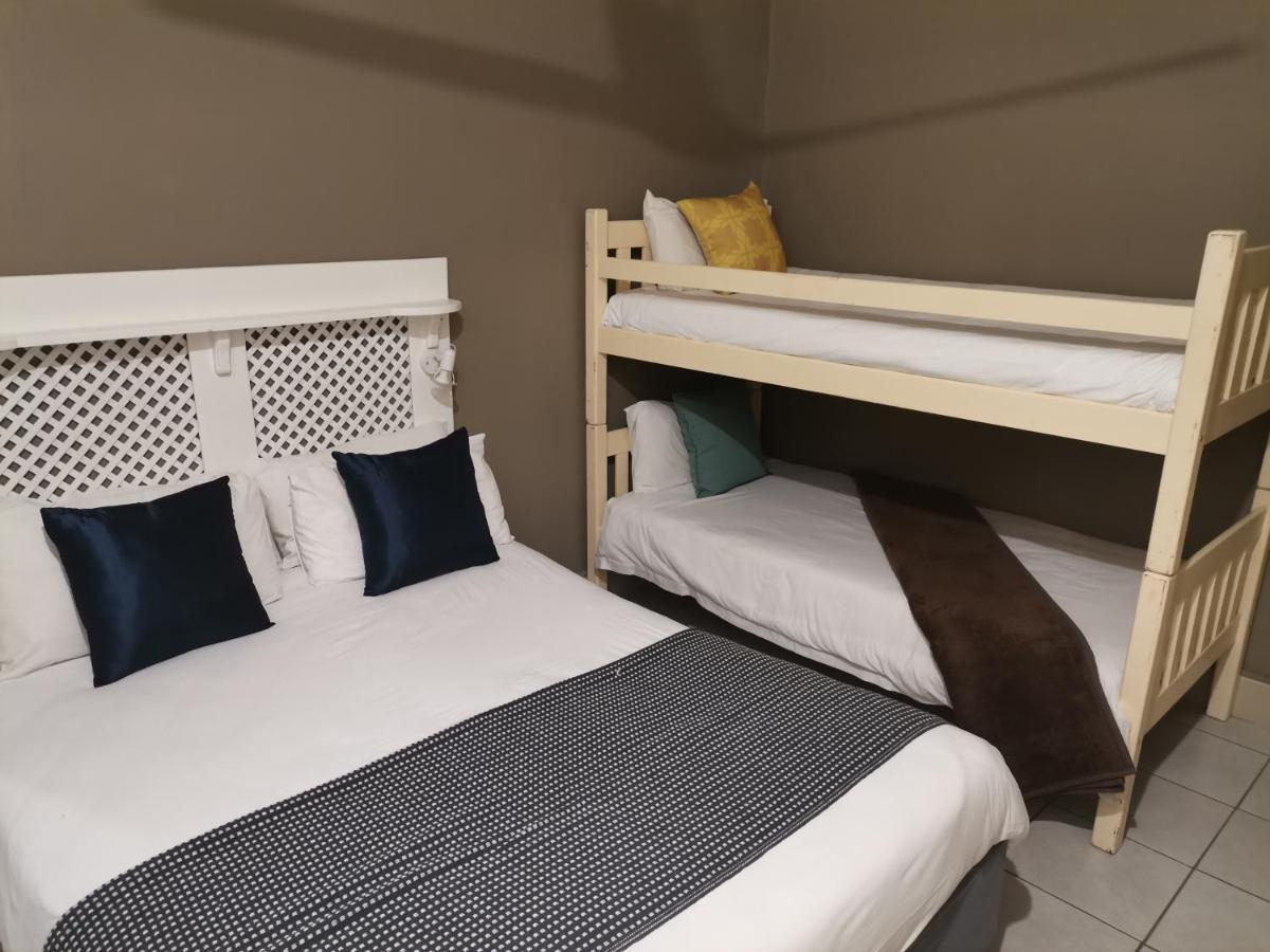 Point Village Hotel&Self Catering Mosselbaai Buitenkant foto